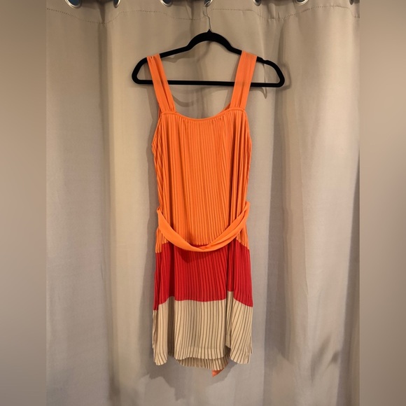 Women’s Orange Dana Bachman Colorblock Pleated Dress - Picture 2 of 6